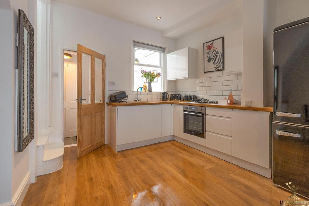 Luxe Garden House For 6 In Central Exeter Exterior photo